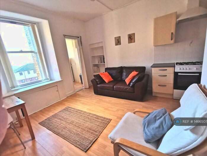 2 Bedroom Flat To Rent In Springhill, Dundee, DD4