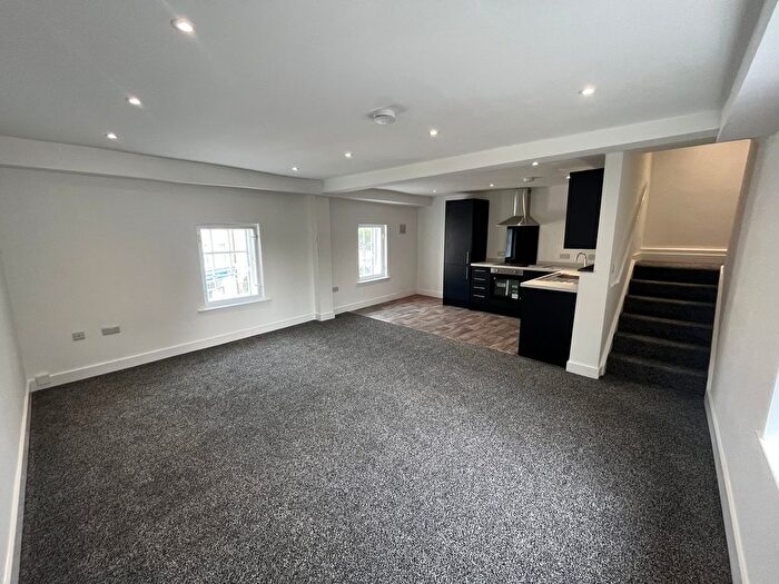 2 Bedroom Flat To Rent In Chapelgate, Retford, DN22