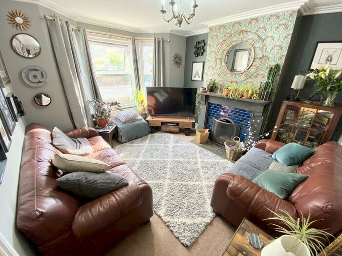 3 Bedroom Semi-Detached House To Rent In Leckhampton, Cheltenham, GL53