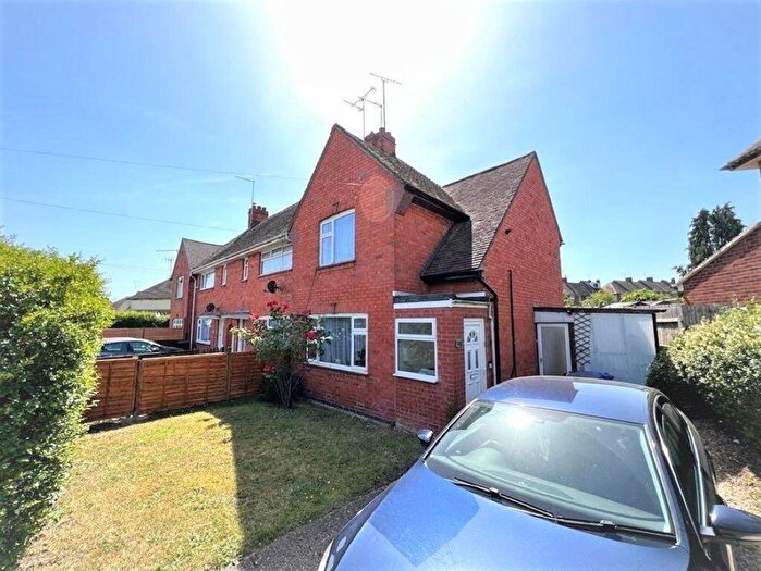 2 Bedroom End Of Terrace House For Sale In Eastern Avenue North, Northampton, NN2