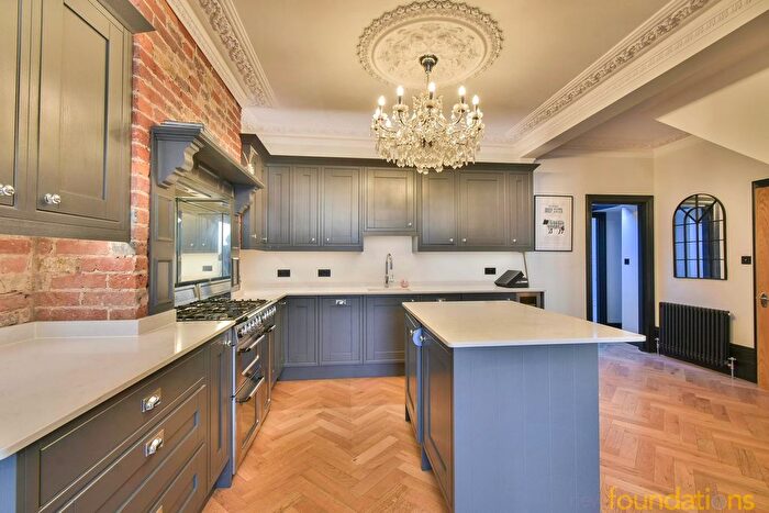 3 Bedroom Flat For Sale In High Street, Bexhill-On-Sea, TN40