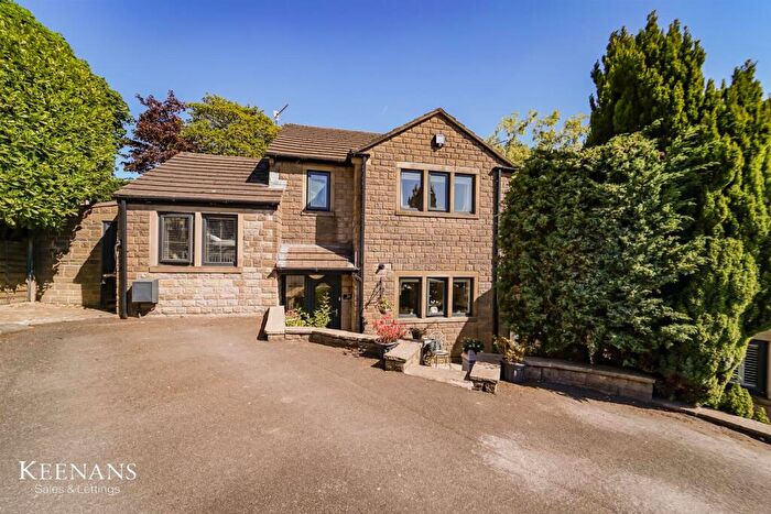 4 Bedroom Detached House For Sale In Barn Field Close, Colne, BB8
