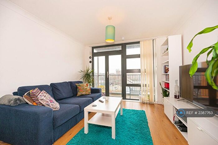 2 Bedroom Flat To Rent In Twelve Trees Crescent, London, E3