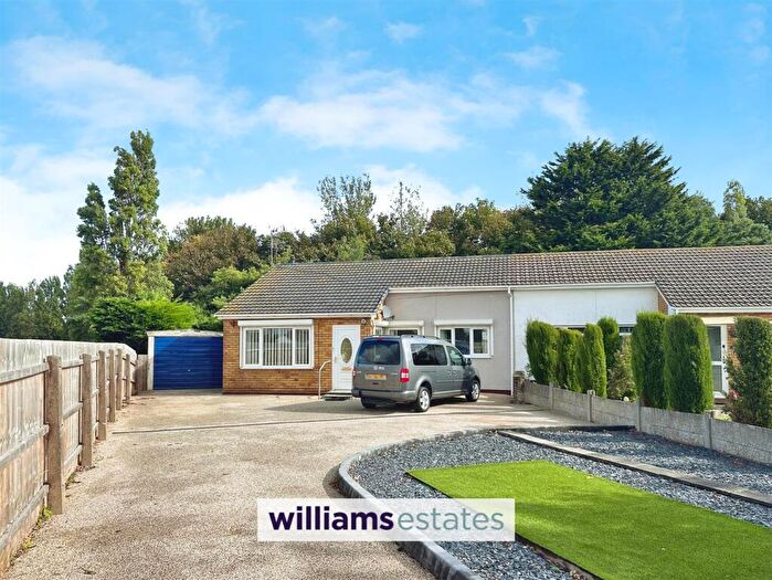 3 Bedroom Semi-Detached Bungalow For Sale In Winchester Drive, Prestatyn, LL19