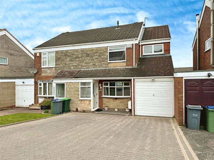 3 Bedroom Semi Detached House To Rent In Penrice Drive, Tividale, Oldbury, West Midlands, B69