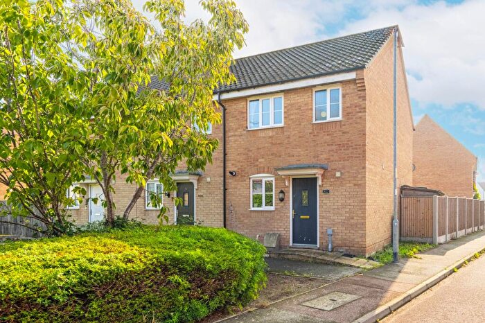 2 Bedroom End Of Terrace House For Sale In Aspen Road, Caister-On-Sea, NR30