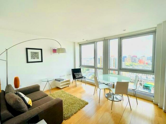 Studio To Rent In Ontario Tower, Fairmount Avenue, Canary Wharf, Blackwall, London, E14