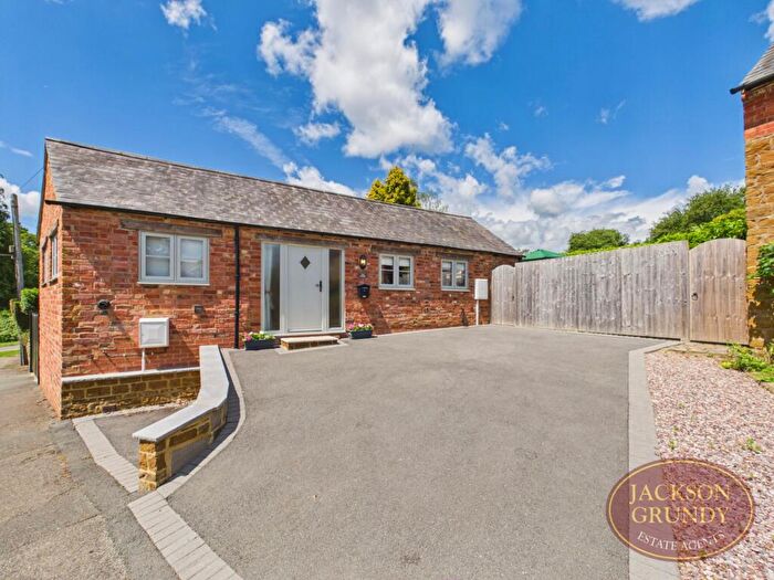 1 Bedroom Detached House For Sale In The Green, Newnham, NN11