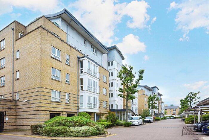 1 Bedroom Apartment For Sale In St. Davids Square, London, E14