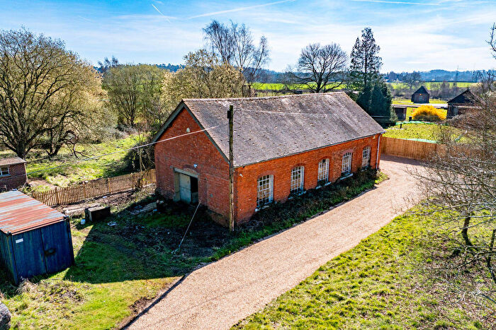 3 Bedroom Detached House For Sale In Woburn Lane, Aspley Guise, MK17