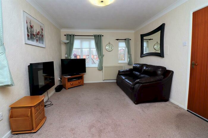2 Bedroom Flat To Rent In Preston Old Road, Blackburn, BB2