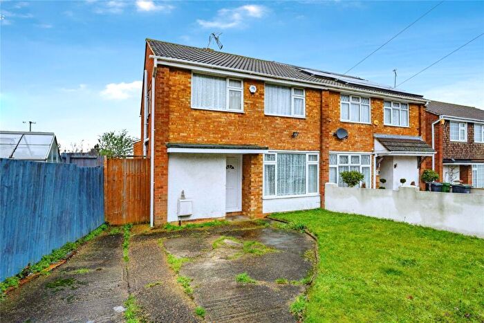 3 Bedroom Semi Detached House For Sale In Minorca Way, Luton, Bedfordshire, LU4