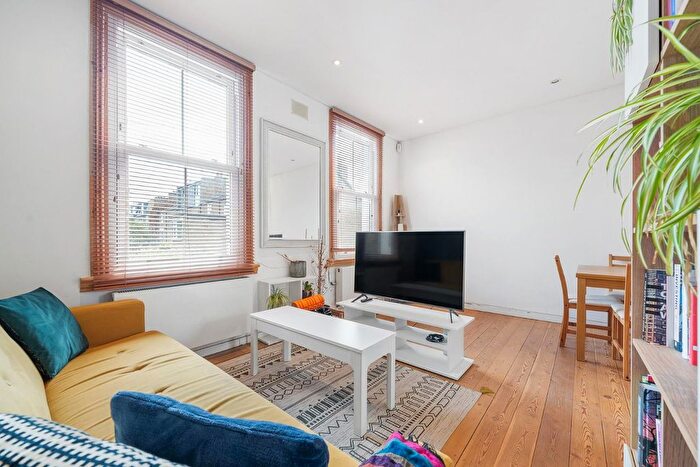 2 Bedroom Flat For Sale In Branksome Road, SW2
