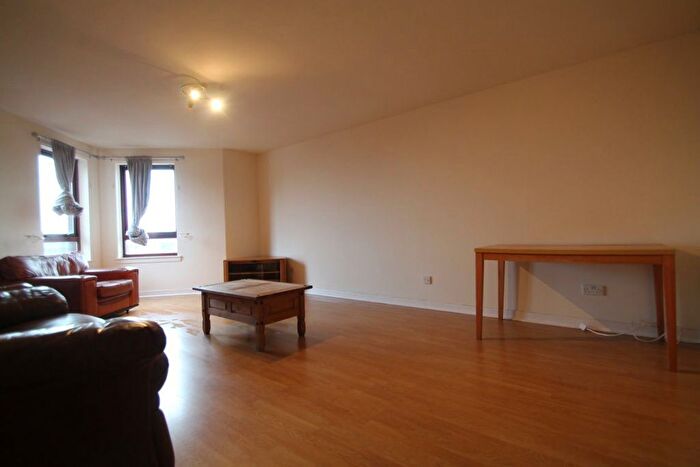 2 Bedroom Flat To Rent In Broughty Ferry Road, Dundee, DD4
