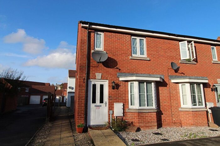 2 Bedroom Semi Detached House To Rent In Wakehurst Gardens, Weston-Super-Mare, BS24