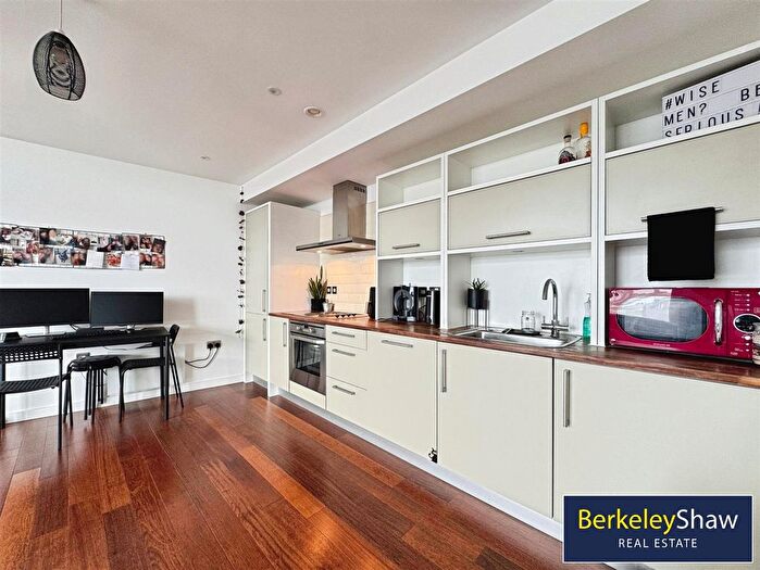 1 Bedroom Flat For Sale In Beetham Tower, Old Hall Street, Liverpool, L3