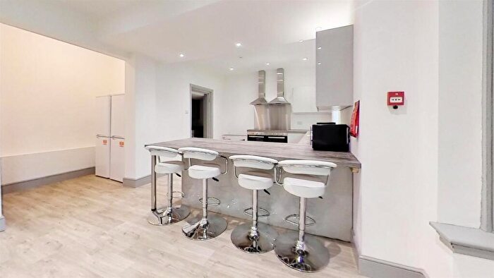 11 Bedroom House To Rent In Oakfield Road, Selly Park, Birmingham, West Midlands, B29