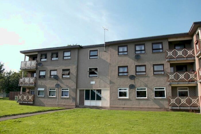 3 Bedroom Flat To Rent In Chapelle Crescent, Tillicoultry, FK13