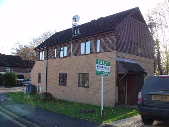 1 Bedroom Semi-Detached House To Rent In The Wisterias, Banbury, OX16