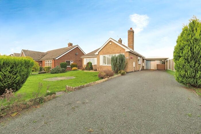 2 Bedroom Detached Bungalow For Sale In Akeferry Road, Westwoodside, Doncaster, DN9