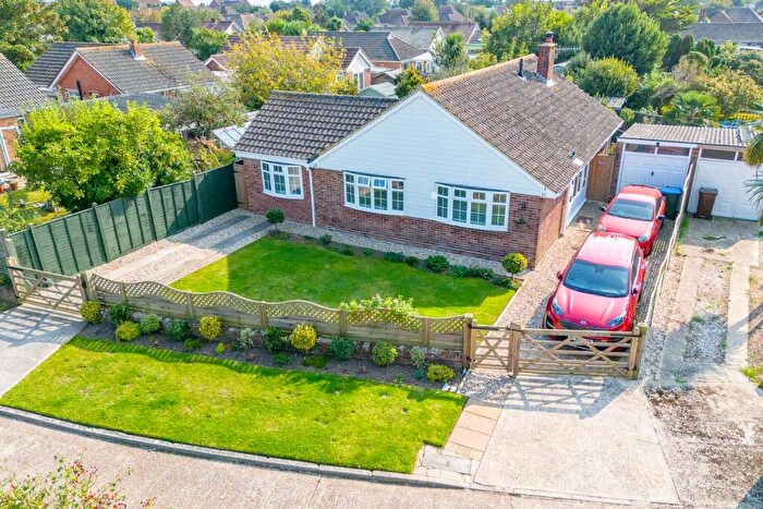 3 Bedroom Detached Bungalow For Sale In St. Thomas Drive, Pagham, Bognor Regis, PO21