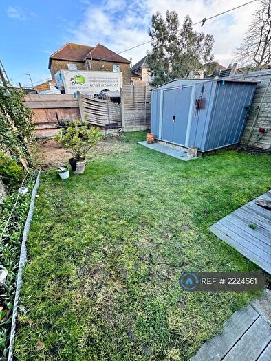 1 Bedroom Flat To Rent In Double Bedroom, Ilford, IG1