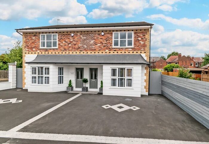 3 Bedroom Semi-Detached House To Rent In Raymond Avenue, Stockton Heath, Warrington, WA4