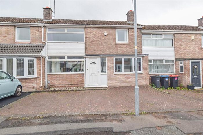 4 Bedroom Terraced House To Rent In Meadow Close, Neston, Cheshire, CH64