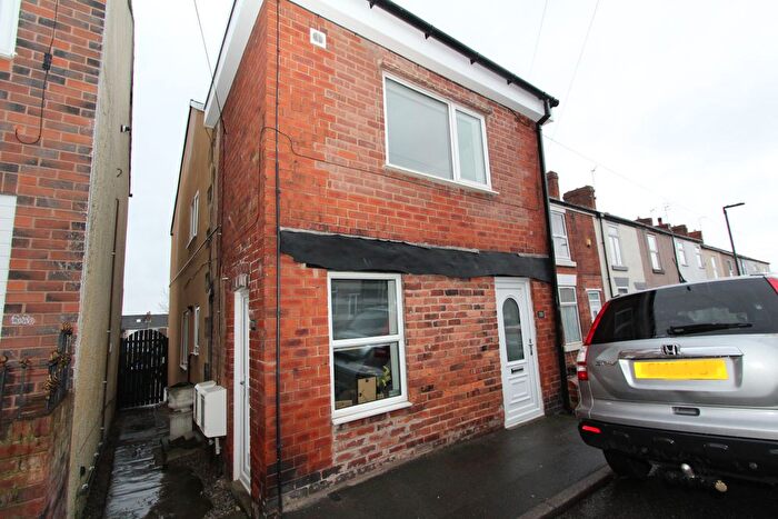 1 Bedroom Flat To Rent In South Street North, New Whittington, Chesterfield, S43