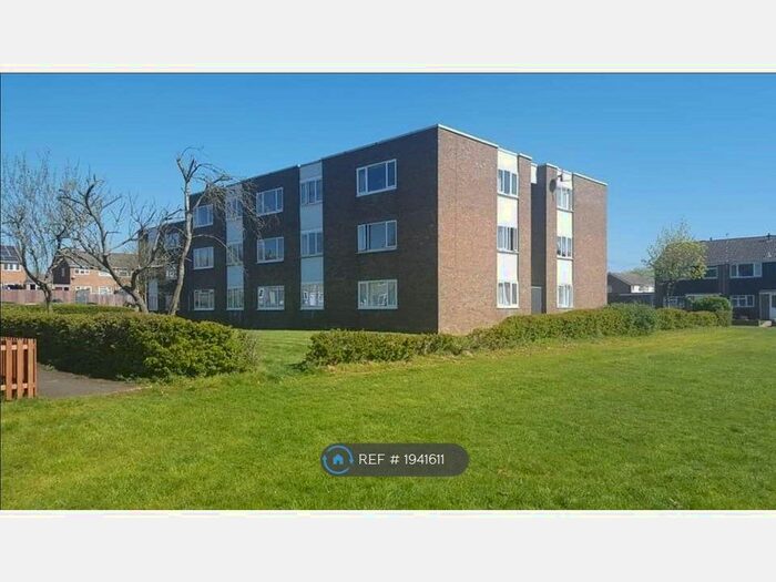 1 Bedroom Flat To Rent In Wesley Court, Royal Wootton Bassett, Swindon, SN4