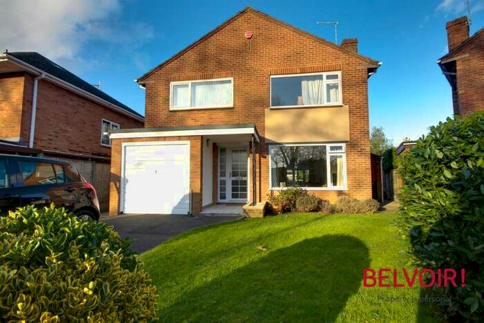 4 Bedroom Detached House For Sale In Lilliesfield Avenue Barnwood, Gloucester, GL3