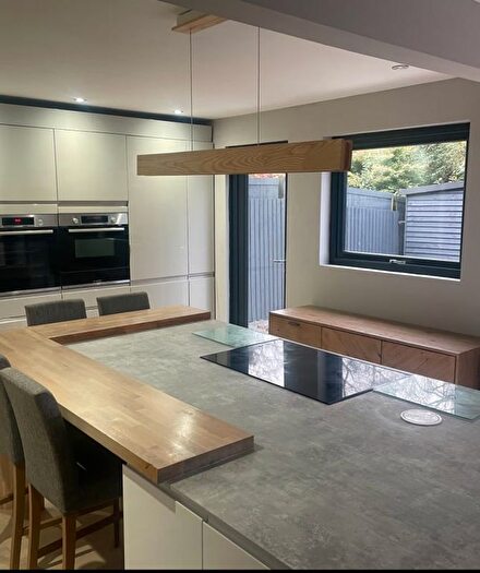 4 Bedroom Detached House For Sale In Llys Y Ddraenog, Port Talbot, SA13
