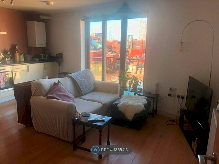 1 Bedroom Flat To Rent In Kings Court, Bristol, BS2