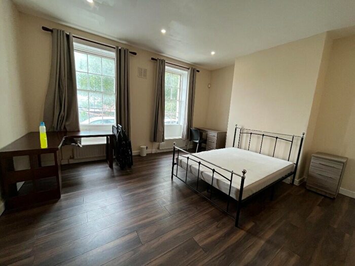 2 Bedroom Flat To Rent In Redcliffe Parade West, Bristol, BS1