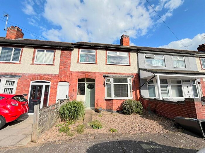 3 Bedroom Terraced House For Sale In Percy Road, Aylestone, Leicester, LE2