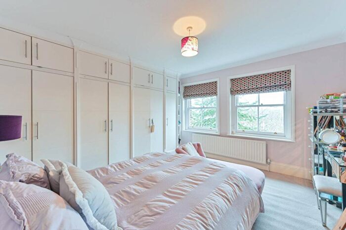 2 Bedroom Flat To Rent In East Dulwich Road, East Dulwich, London, SE22