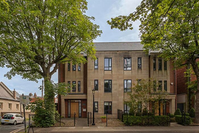 5 Bedroom Semi-Detached House For Sale In West Avenue, Gosforth, Newcastle Upon Tyne, NE3