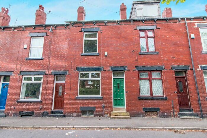 3 Bedroom Terraced House To Rent In Grove Road, Leeds LS15