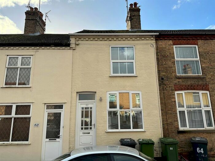 2 Bedroom Terraced House To Rent In Silver Street, Woodston, Peterborough, PE2