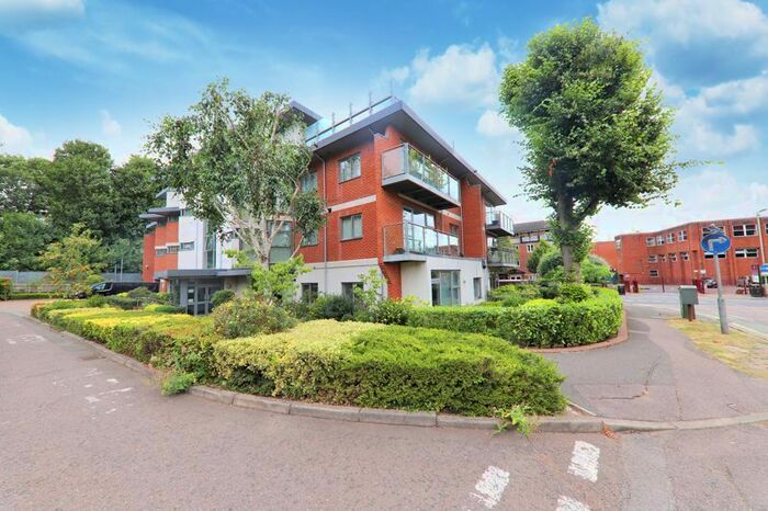 1 Bedroom Flat To Rent In The Cloisters, Rickmansworth, WD3