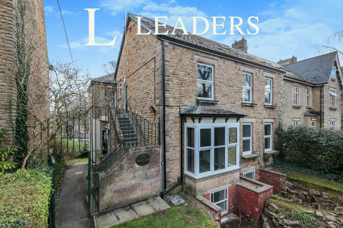 3 Bedroom Apartment To Rent In Montgomery Road, Sheffield, S7