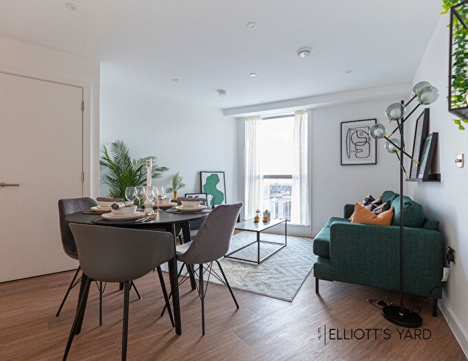 2 Bedroom Apartment To Rent In Gulson Road, Coventry, West Midlands, CV1