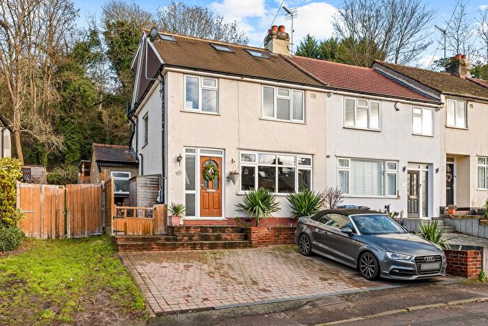 4 Bedroom Semi Detached House For Sale In Johns Walk, Whyteleafe, CR3