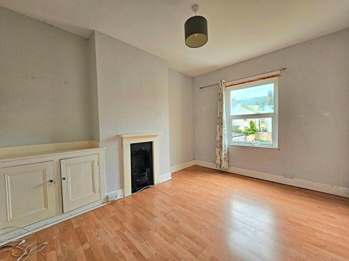 1 Bedroom Flat To Rent In Meeching Road, Newhaven, BN9