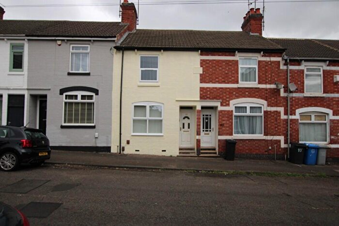 3 Bedroom Terraced House To Rent In Russell Street, Kettering, Northamptonshire, NN16