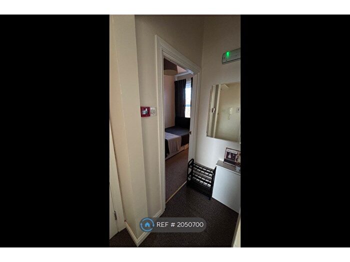 1 Bedroom Flat To Rent In Upper Newtownards Road, Belfast, BT4