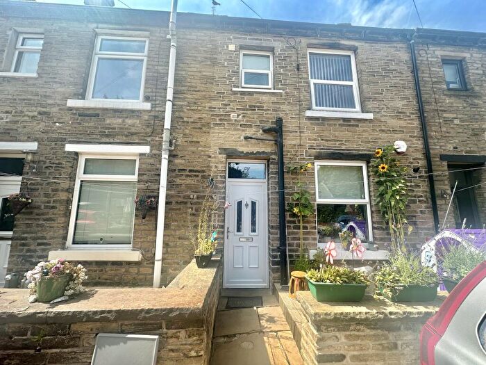 2 Bedroom Terraced House To Rent In New Road Square, Brighouse, HD6