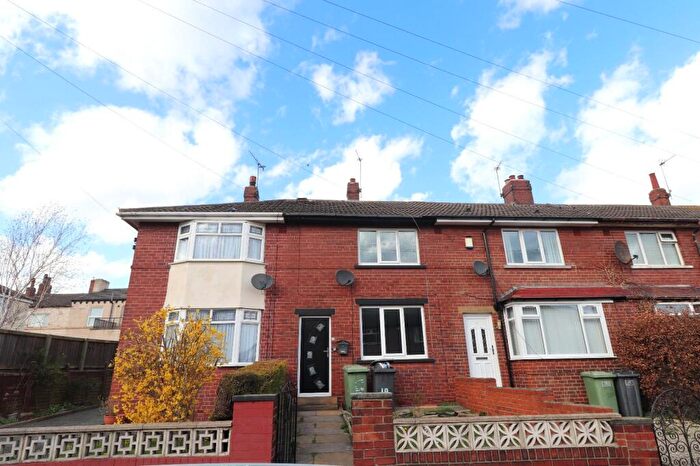 2 Bedroom Terraced House To Rent In Roderick Street, Leeds, Uk, LS12