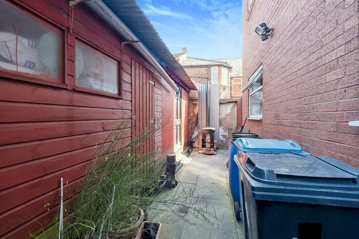 2 Bedroom Flat For Sale In Durham Court, Durham Street, Hull, HU8