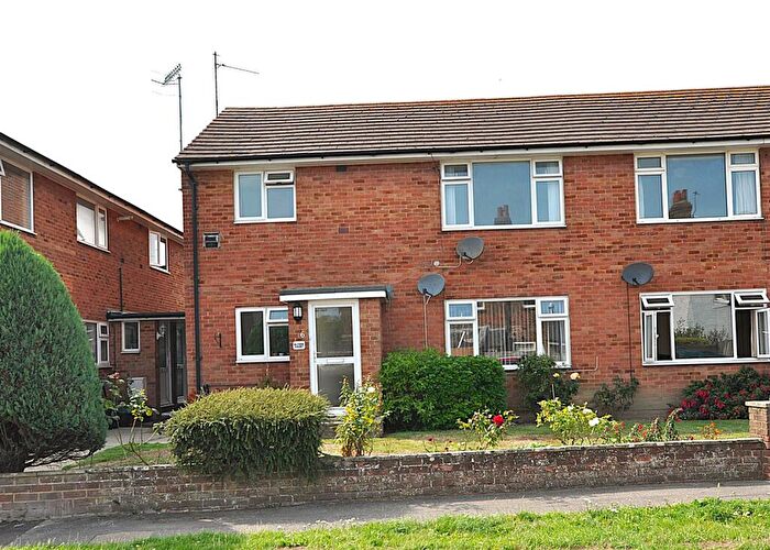 2 Bedroom Flat To Rent In Westfield Close, Polegate, BN26